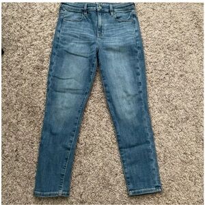 American Eagle next level high-rise jegging crop